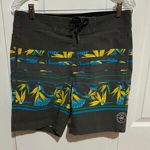 Hawk Worldwide Originators board shorts men’s size 30. Dark gray Three pockets.